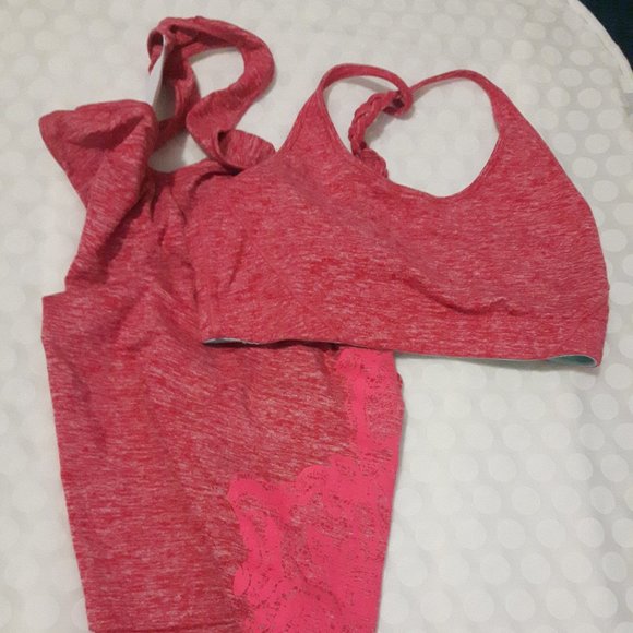 Yoga top and matching sports bra - Picture 1 of 8